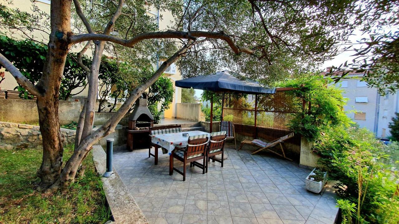Apartments Maricic Банёл Экстерьер фото